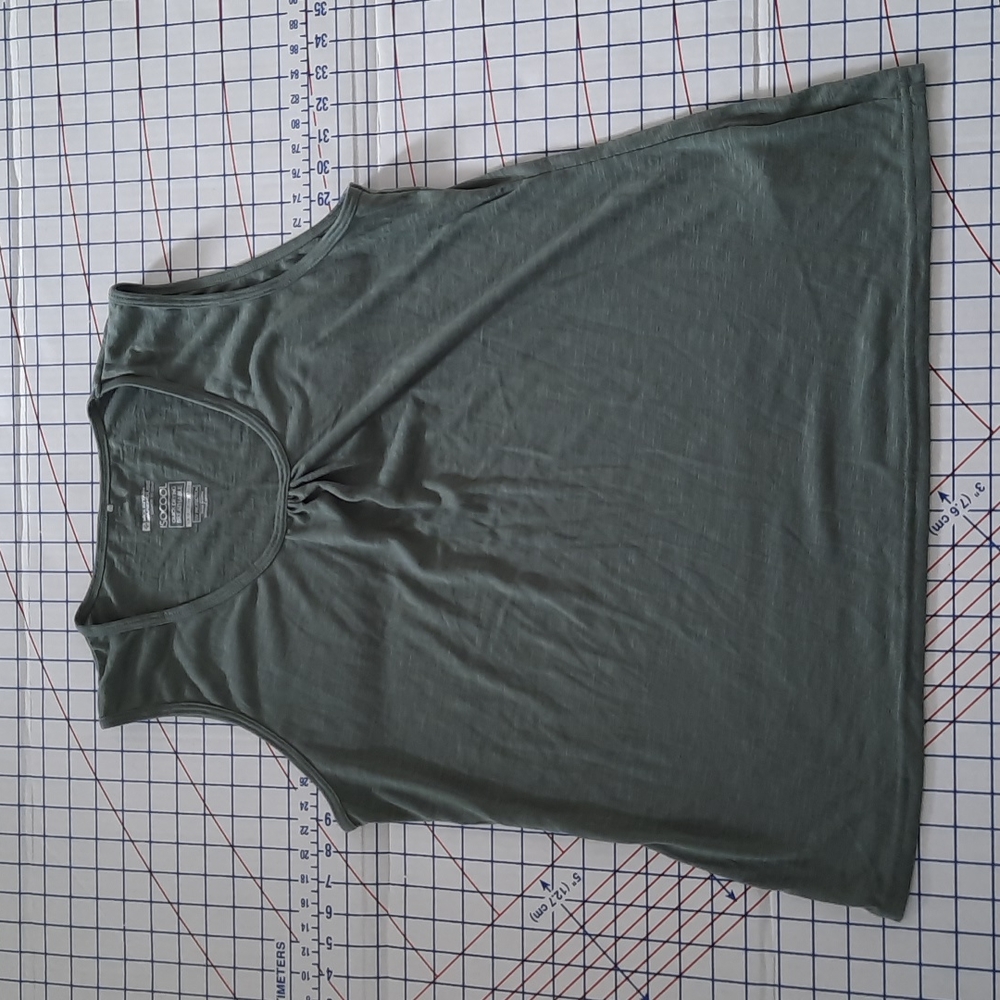 🌻 2/$30 Mountain Warehouse Isocool Sleeveless Shirt
